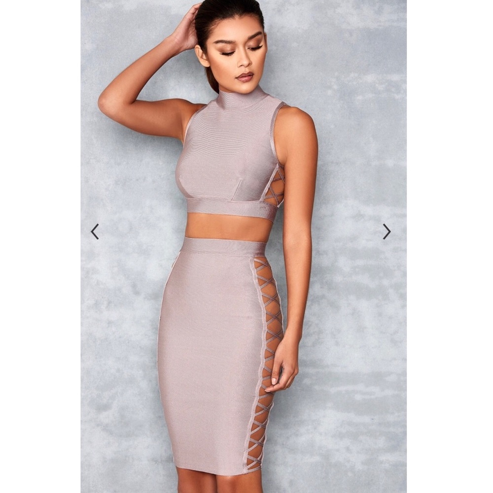 Mistress rocks two piece purple / light grey